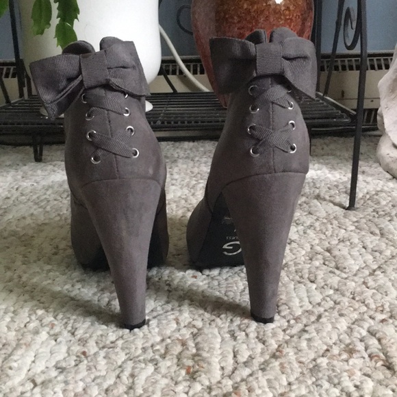 Booties - Picture 3 of 4